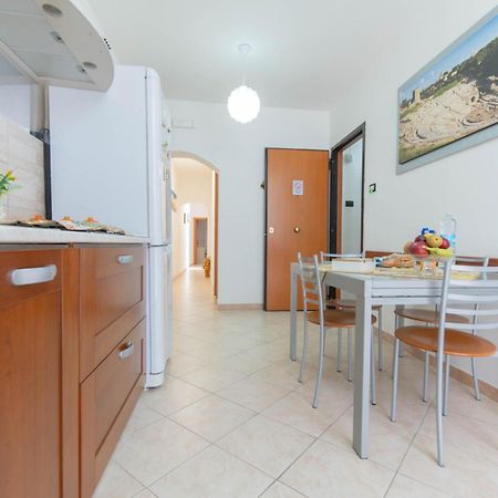 Appartamento Al Posto Giusto Syracuse Bagian luar foto